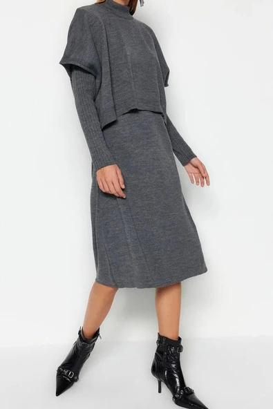 Moda Oversize Casual Günlük Bürümcük Triko Dik Yaka Uzun Kol Shift Midi Boy Elbise - Resim 3