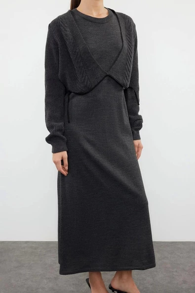 Moda Regular Casual Günlük Tek Plaka Triko V Yaka Uzun Kol Basic Maxi Boy Elbise