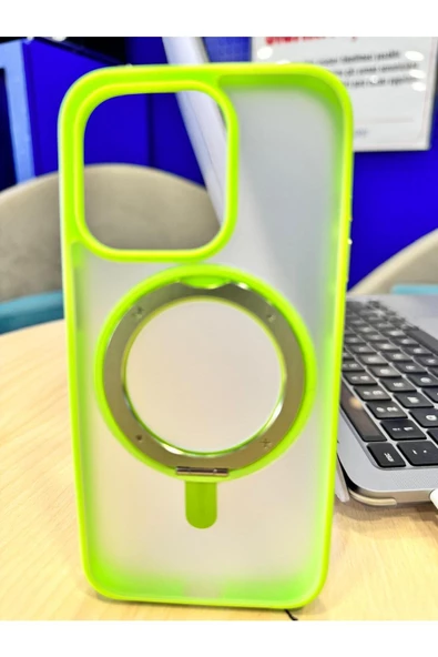 Momax Apple iPhone 15 Pro Max Roller Mag Safe Kılıf Açık Yeşil - 2
