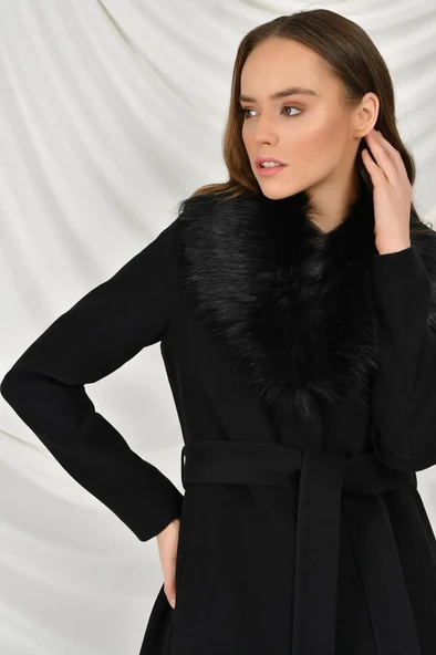 Tamboy Yakası Kürk Detaylı Şık Kadın Kaban - 4