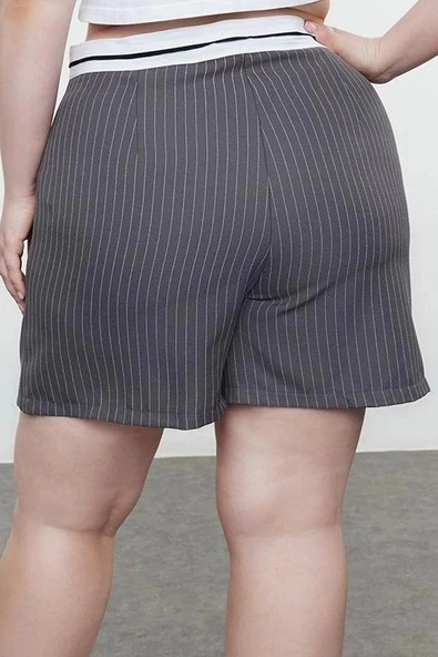 Büyük Beden Moda Dokuma Yüksek Bel Dar Paça Şık Bel Kemer Detaylı Mini Çizgili Dokuma Şort Etek - 6