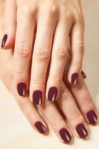 Flormar Klasik Parlak Bitişli Yüksek Pigmentli Oje -nail Enamel- 352 Blackstar Red New- 8682536035934 - 6