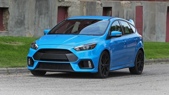 FOCUS 3.5 HB İÇİN UYUMLU RS GÖRÜNÜM BODY KIT - 1