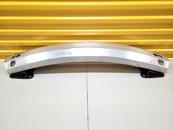 TESLA MODEL Y ARKA KORUMA DEMİRİ ürün görseli 1