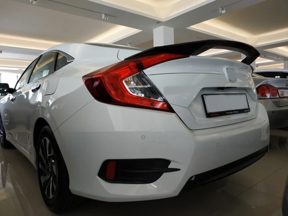 CIVIC FC5 IÇIN UYUMLU V STYLE SPOILER - PIANO BLACK - 2