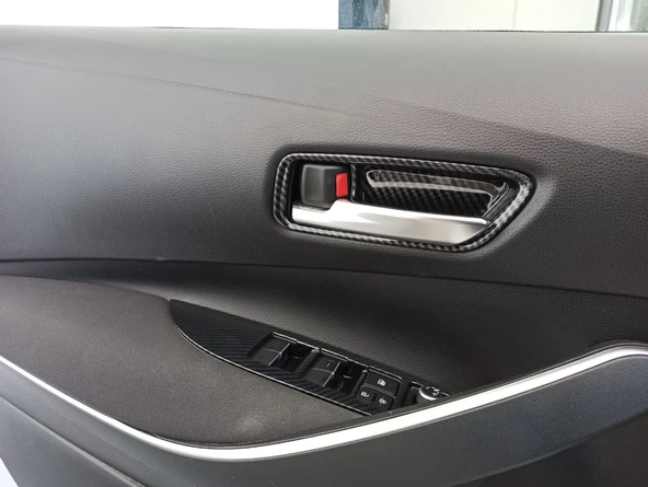 COROLLA 2019+ IÇIN UYUMLU KAPI KOLU IÇ KAPLAMA - KARBON - 6