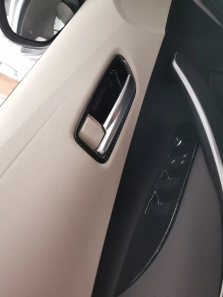 COROLLA 2019+ IÇIN UYUMLU KAPI KOLU IÇ KAPLAMA - KARBON - 3