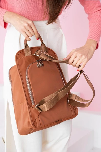 Saten Kumaş Kadın Sırt Çantası 35*25 Cm Mega Çanta Günlük Kullanıma Uygun Su İtici Kumaş - 12