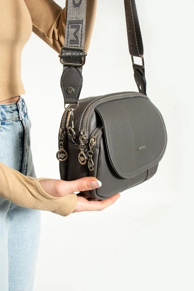 Kadın Postacı Çanta 24*19 Cm Suni Deri Çapraz Askılı Omuz Çantası Mega Çanta Kapaklı Model - 3