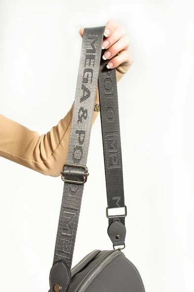 Kadın Postacı Çanta 24*19 Cm Suni Deri Çapraz Askılı Omuz Çantası Mega Çanta Kapaklı Model - 4