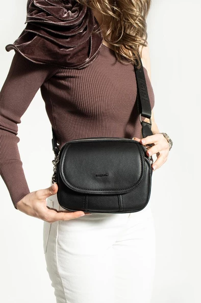 Kadın Postacı Çanta 24*19 Cm Suni Deri Çapraz Askılı Omuz Çantası Mega Çanta Kapaklı Model - 5