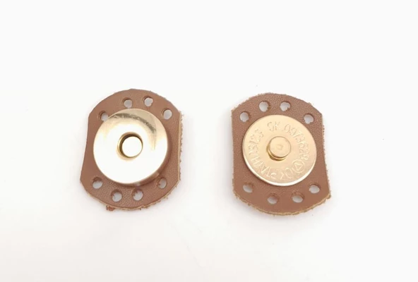 Çanta Aksesuar Sütlü Kahve Renk Gerçek Derili Oval Kenar Mıknatıslı Çıtçıt Light Gold Metalli