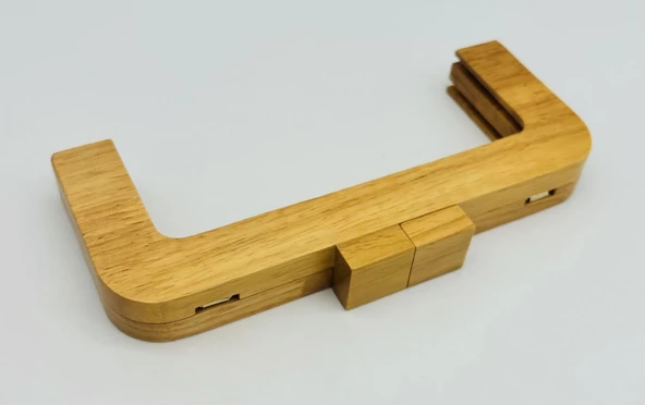 Çanta Aksesuar 20 Cm  Orta Koyu  Kare Başlıklı Ahşap Burs