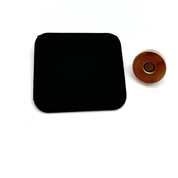 Çanta Aksesuar Siyah Renk  5x4.5 cm Mıknatıslı Mat  Kilit
