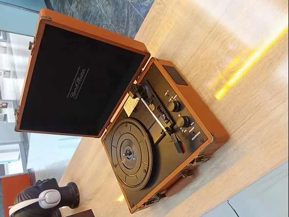 Record Master 3 Devir(33,45,78) Plak Çalar Bluetooth Özellikli Çantalı Pikap - 6