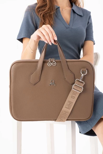 Kadın Laptop Çantası Evrak Çantası Tablet Çantası 15.6 İnç Boyutlarına Kadar Uyumlu Mega Çanta ürün görseli 1