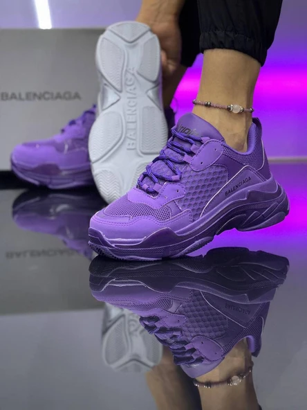 BALENCİAGA TRİPLE S ürün görseli