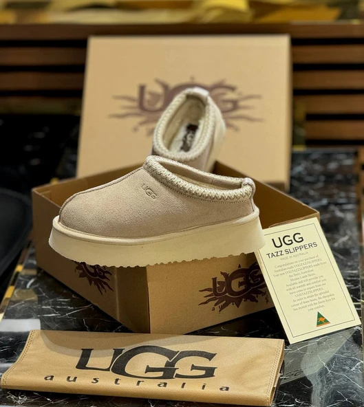 UGG BEJ SÜET