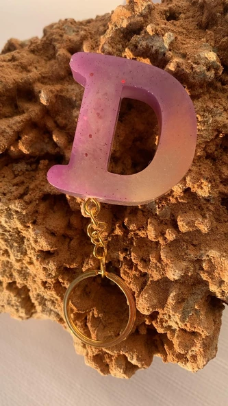 D Harfi Gökkuşağı Renkleri Kırmızı Sim Süsleme Anahtarlık Gold Aksesuarlı El Yapımı Epoksi - Resim 5