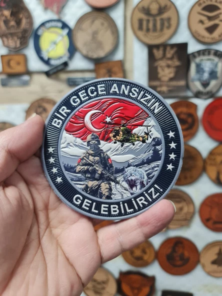 BAYRAK ASKER  PEÇ , BİR GECE ANSIZIN GELEBİLİRİZ - Arma - TPU Patch - Resim 2