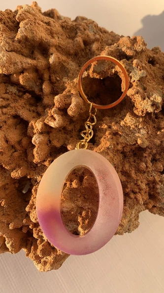 O Harfi Gökkuşağı Renkleri Kırmızı Sim Süsleme Anahtarlık Gold Aksesuarlı El Yapımı Epoksi - Resim 2