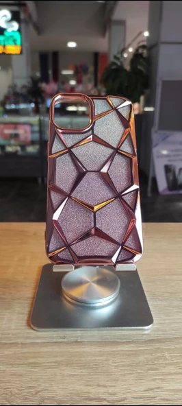 İPhone 15 Pro Uyumlu Taşlı Baklava Desenli Karbon Kapak Hologramlı Darbe Korumalı Kılıf - 3