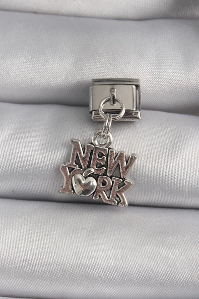 Gümüş Renk Sallantı New York Yazı Model Nomination Charm - EBJ250113W30343 ürün görseli
