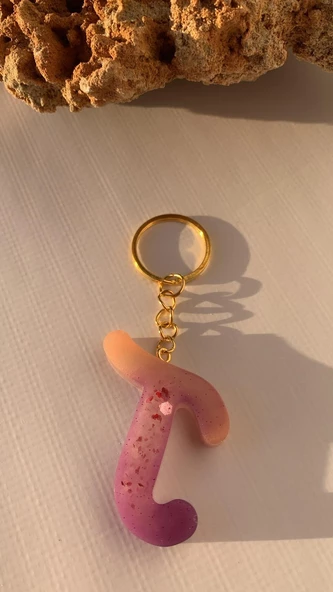 T  Harfi Gökkuşağı Renkleri Kırmızı Sim Süsleme Anahtarlık Gold Aksesuarlı El Yapımı Epoksi