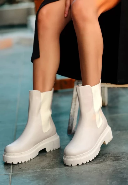 Derla Ten Cilt Topuklu Bot ürün görseli