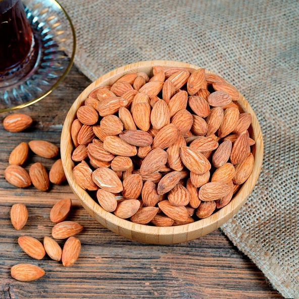 Kavrulmuş Badem 1 Kg