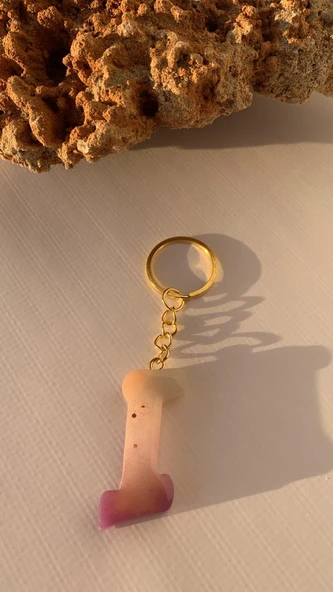 I Harfi Gökkuşağı Renkleri Kırmızı Sim Süsleme Anahtarlık Gold Aksesuarlı El Yapımı Epoksi