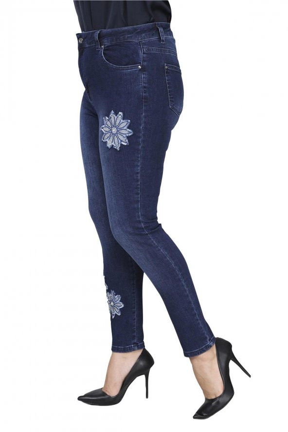 Fierte Kadın Büyük Beden Pantolon Rg1481 Jean Yüksek Bel Dar Paça Çiçek Detay Fermuar Kapama Cep Kot Lacivert - 4