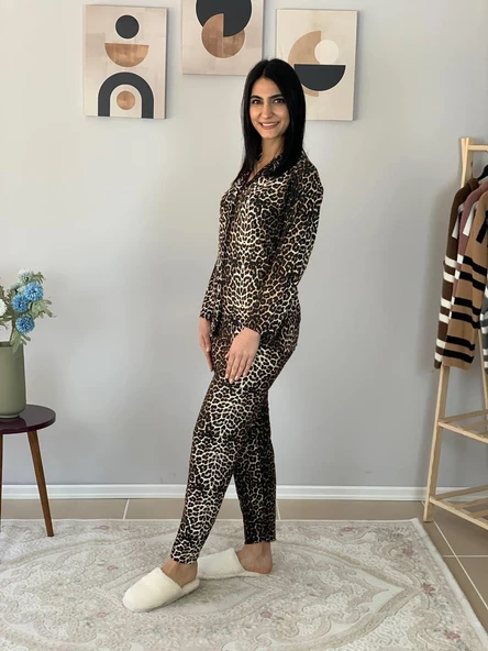 Kadın Leopar Desenli Süet Düğmeli Pijama Takımı - Resim 3