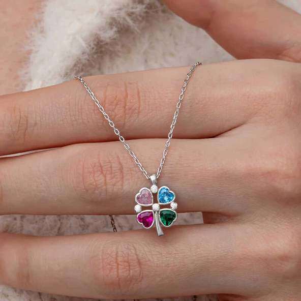 Gümüş Renkli Taşlı Kalp Figürlü Yonca Kolye SL9968