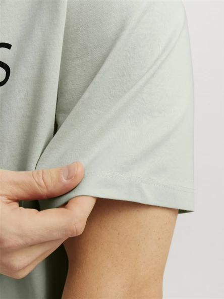 Jack&Jones Plus Oversize Minimalist Tişört - Kısa Kol Yuvarlak Yaka - Resim 3