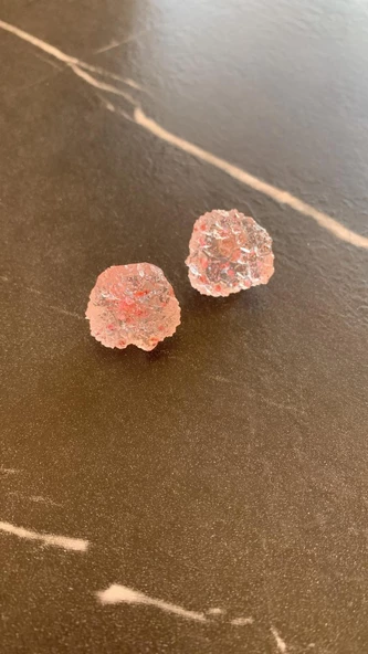 Açık Pembe Renkli Pembe Glitter Süsleme Kristal Şekil Gümüş Aksesuar Epoksi Küpe El Yapımı Hediyelik - Resim 6