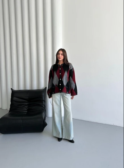 Bordo Gümüş Düğmeli Baklava Desenli Hırka - 5
