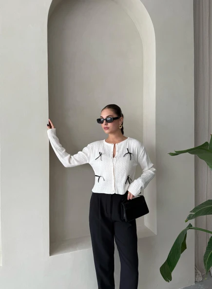 Krem Mini Kurdele Düğmeli Hırka - 3