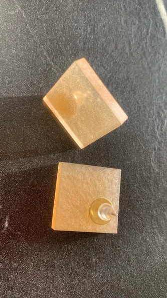 Sedefli Turuncu Renkli Büyük Kare Şekil Gold Aksesuarlı Epoksi Küpe El Yapımı Hediyelik - Resim 4