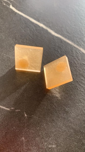 Sedefli Turuncu Renkli Büyük Kare Şekil Gold Aksesuarlı Epoksi Küpe El Yapımı Hediyelik - Resim 6