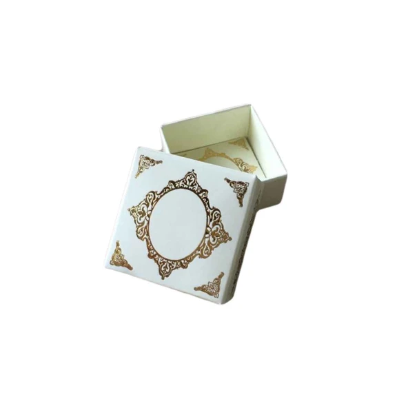 Komple Karton Kutu Saray Desen Gold Yaldız 4X4X2 CM (50 Adet)  Krem