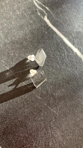 Parlak Füme Renkli Küçük Kare Şekil Gold Aksesuarlı Epoksi Küpe El Yapımı Hediyelik - Resim 6