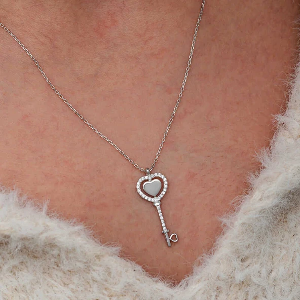 Gümüş Kalpli Anahtar Kadın Kolye T9050 - Resim 6