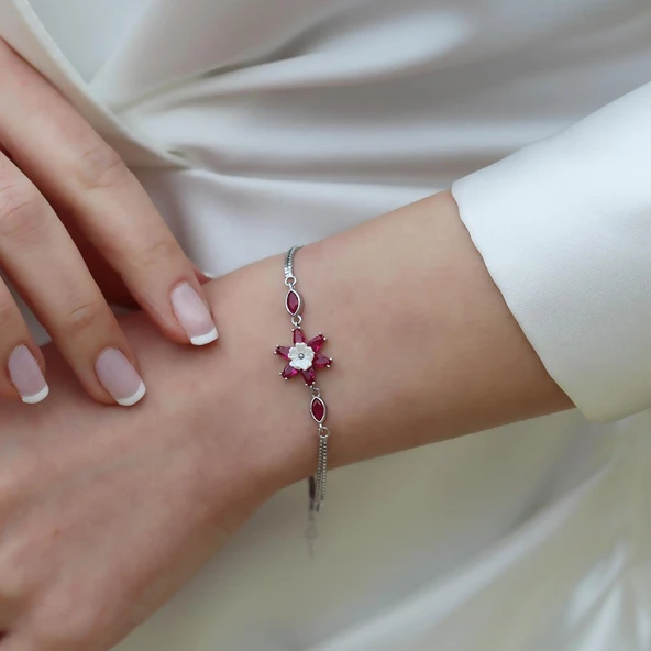 Lotus Modeli Pembe Zirkon Taşlı Gümüş Bileklik ürün görseli 1