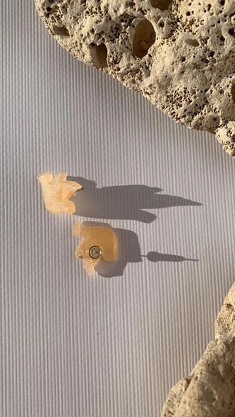 Sedefli Parlak Turuncu Renkli Güvercin Şekil Gold Aksesuarlı Epoksi Küpe El Yapımı Hediyelik - Resim 7