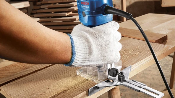 Bosch GKF 550 Freze - 5