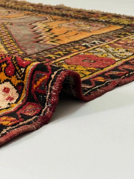 112 x 167 cm Yıkanabilir  Küçük Boy Sarı tonları olan El Dokuma Uşak Kilimi - 2