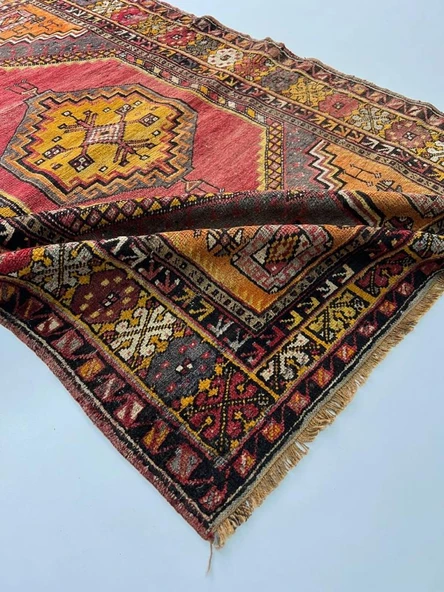 112 x 167 cm Yıkanabilir  Küçük Boy Sarı tonları olan El Dokuma Uşak Kilimi - 5