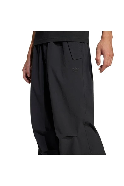 adidas Erkek   Eşofman Altı P ESS PARACHUTE JD2111 - 6