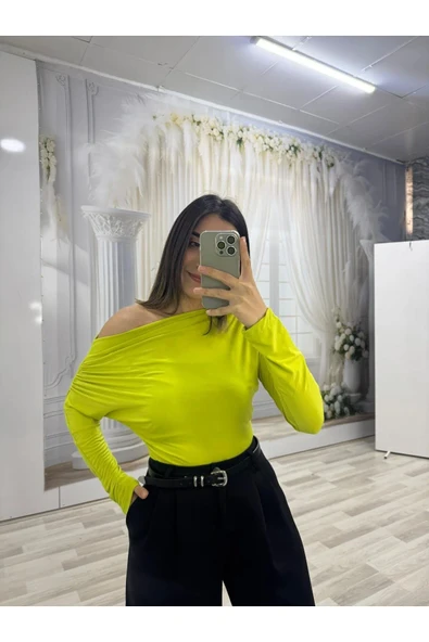 FISTIK YEŞİLİ KAYIK YAKA BLUZ - 2